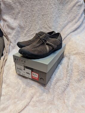 Clarks Men's Gray Suede Slip-On Loafers
